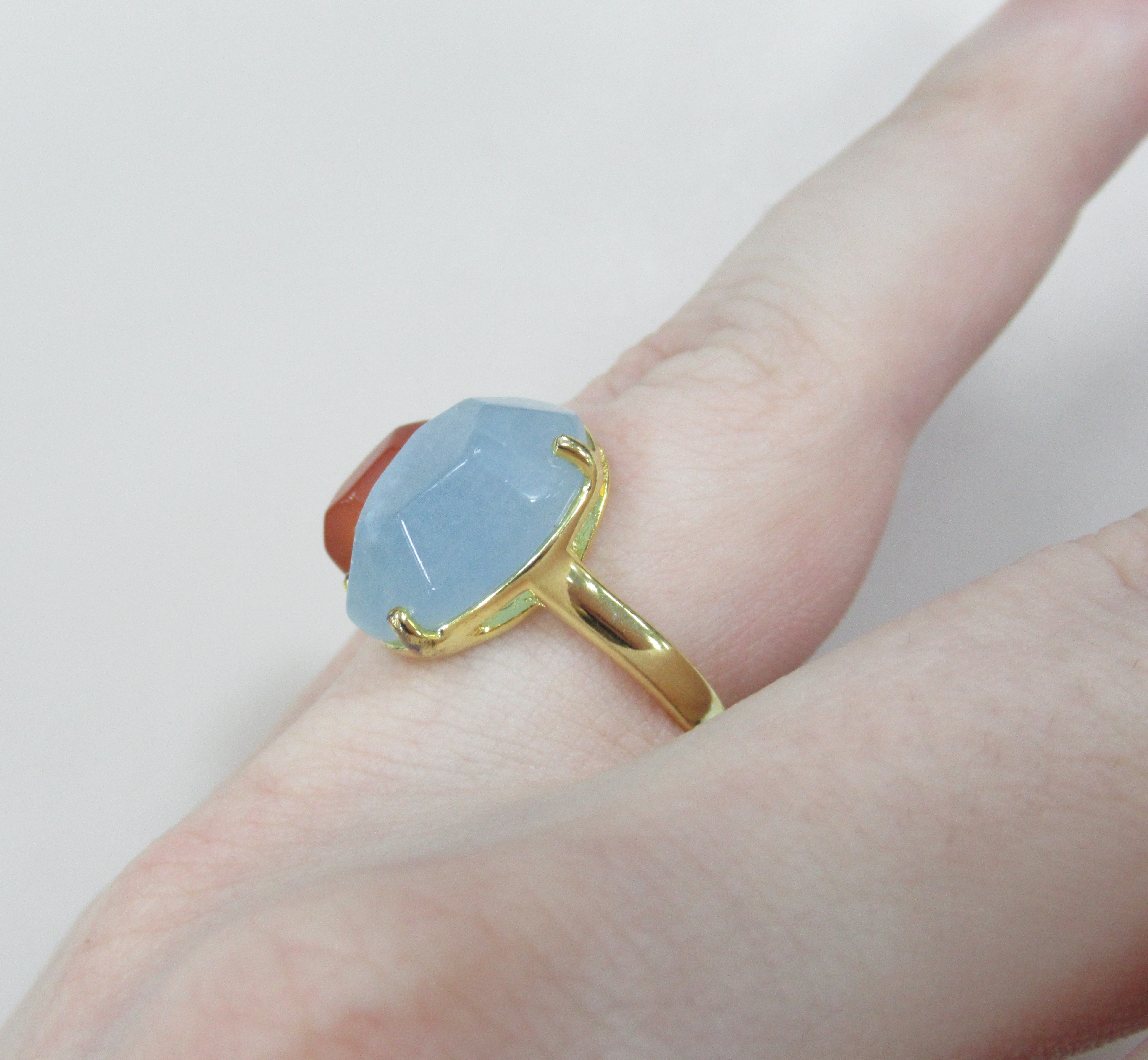 Серебряное кольцо с аквамарином и халцедоном